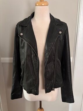 Madewell - The Washed Leather Motorcycle Jacket in Black, Size Medium